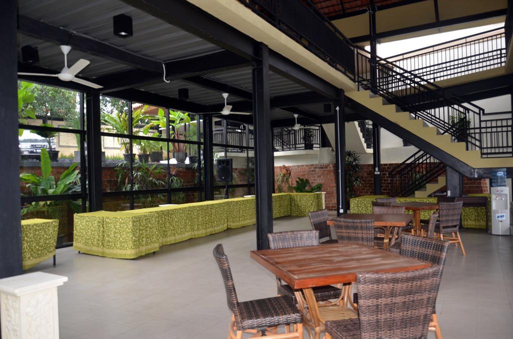 Bumi Cikeas Sentul Bogor Exterior foto