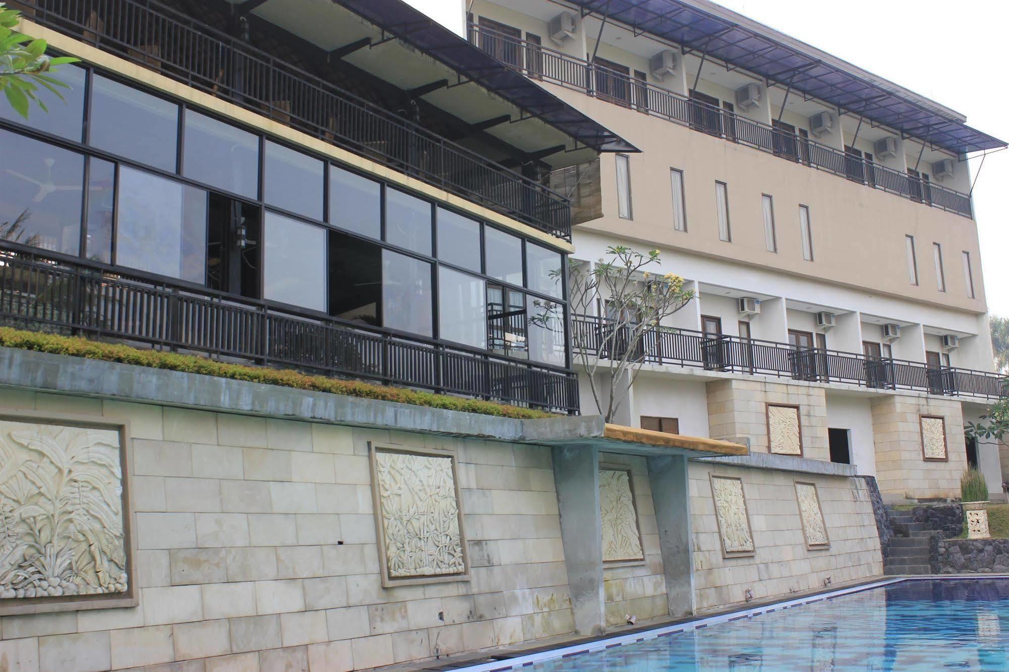 Bumi Cikeas Sentul Bogor Exterior foto