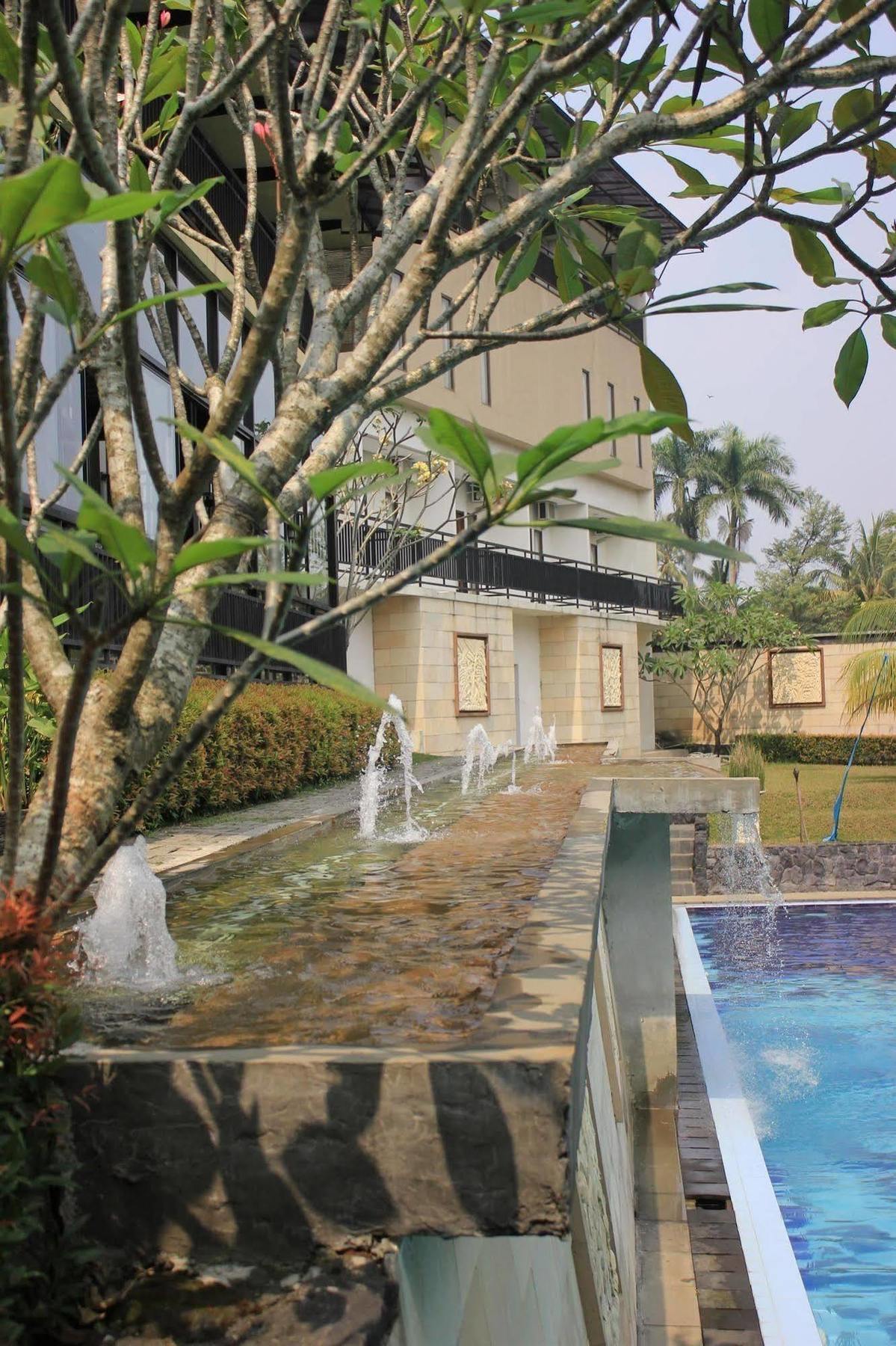 Bumi Cikeas Sentul Bogor Exterior foto