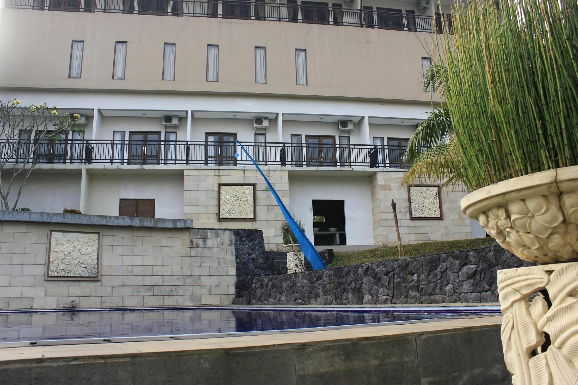 Bumi Cikeas Sentul Bogor Exterior foto